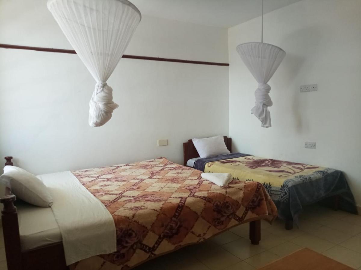 Golden Guest House- Miritini Mombasa Eksteriør billede