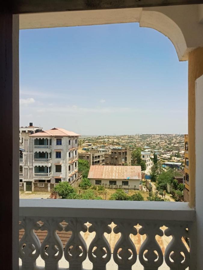 Golden Guest House- Miritini Mombasa Eksteriør billede