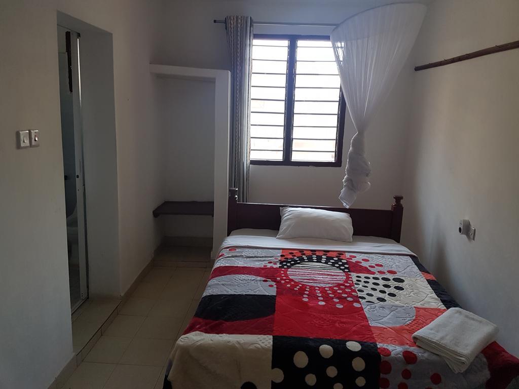 Golden Guest House- Miritini Mombasa Eksteriør billede